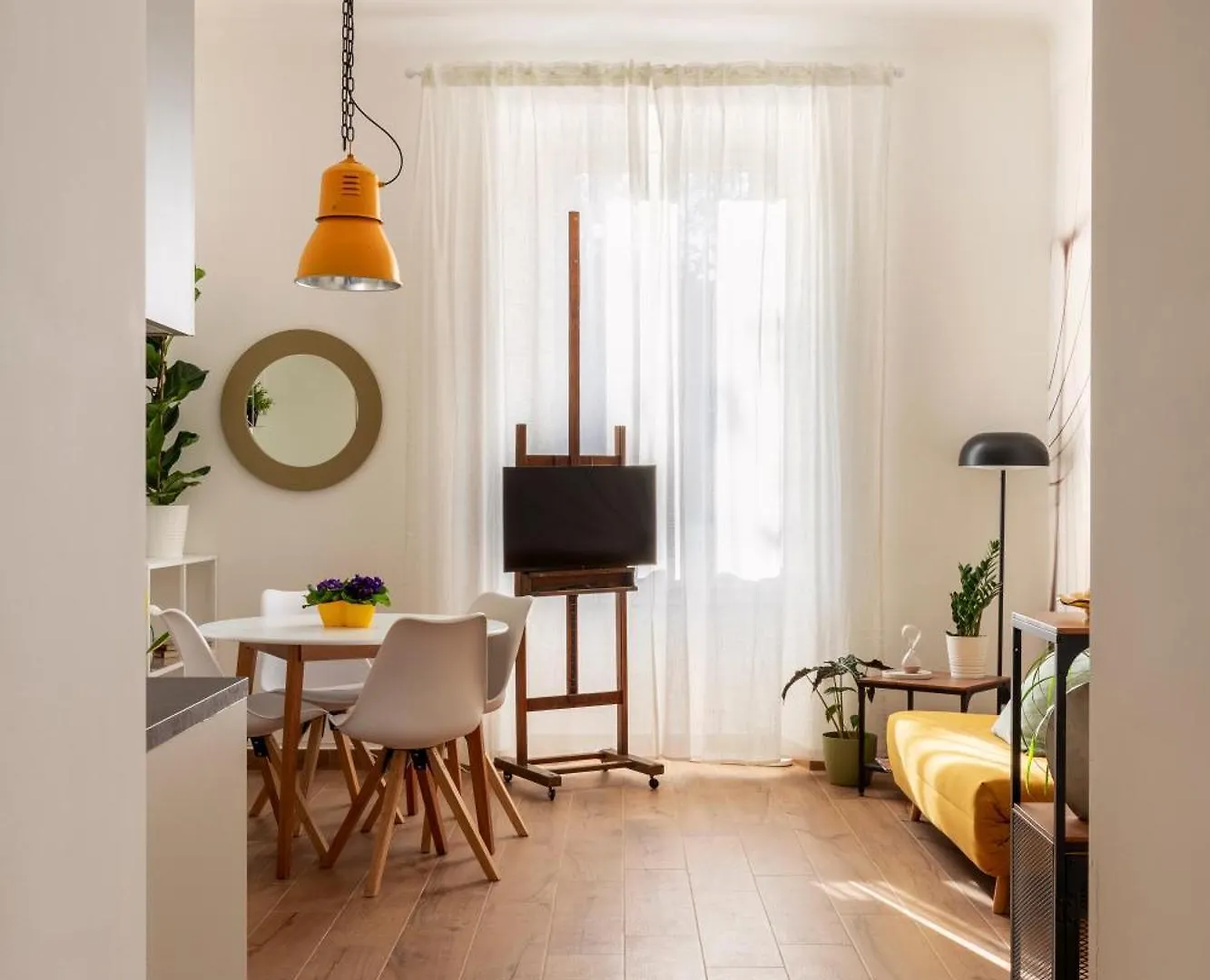 Appartamento The House Of Dandelions - Duomo In 15Min By Metro M3 Milano